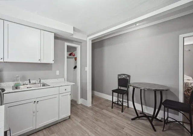 5th image of 15 Warriner Ave, Springfield, MA 01108 | MLS# 73556502