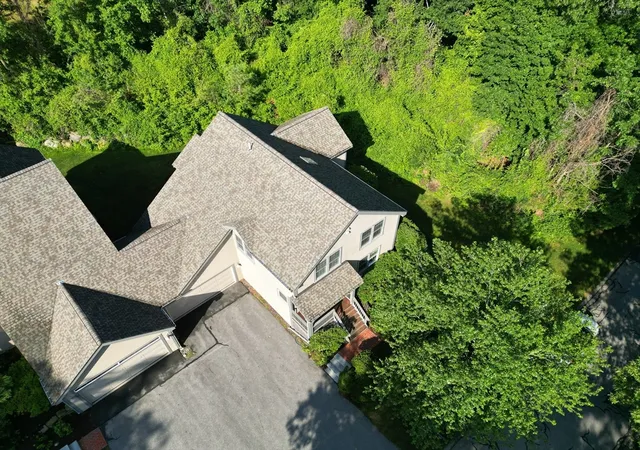 3rd image of 25 Livermore Ln #25, Weston, MA 02493 | MLS# 73546381