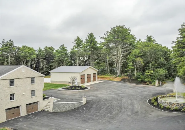 Photo 3 of Single family home for sale at 41 East St, Georgetown, MA 01833 | MLS# 73568083 | Listing updated on 2026-09-01