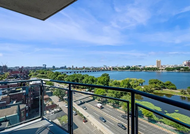 2nd image of 330 Beacon St, Boston, MA 02116