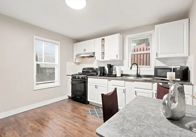 Listing Photo 3 - Condo for sale in building located at 24 Walnut St, Fitchburg, MA 02478