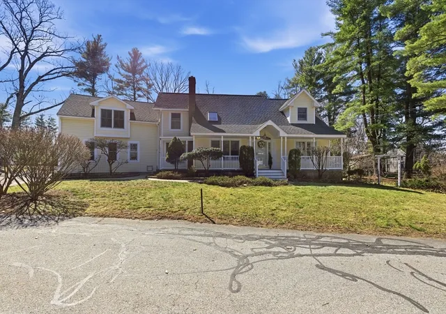 Homes for sale in North Reading, MA | 15 Nichols Street, North Reading, MA 01864 | MLS# 73498980