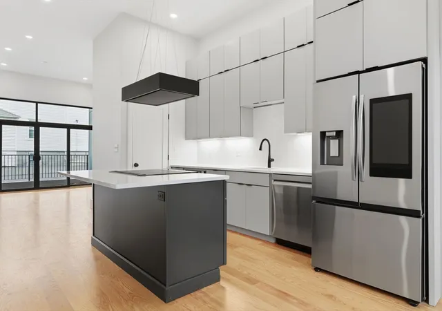 Homes for sale in Medford, MA | 421 High St #101A, Medford, MA 02155 | MLS# 73495174
