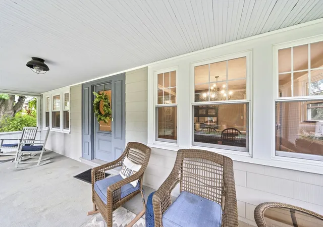 5th image of 276 Plain St, Stoughton, MA 02072 | MLS# 73558806