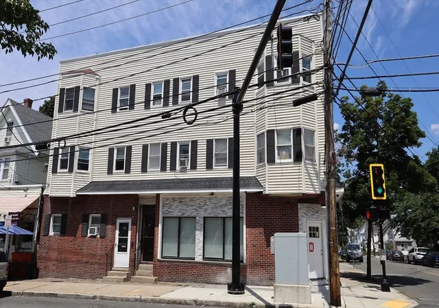 3rd image of 91-95 Medford Street, Malden, MA 02148 | MLS# 73550359