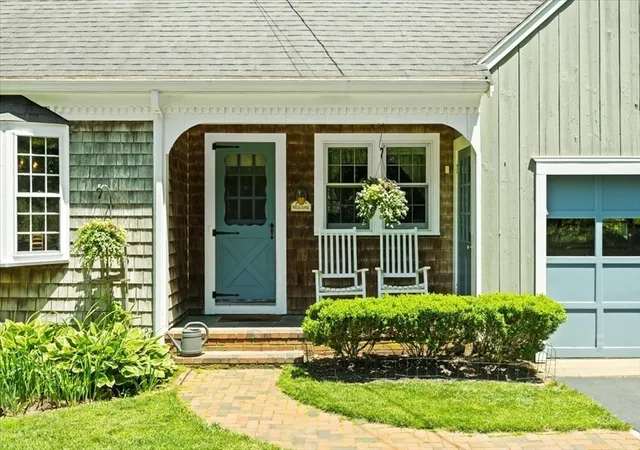 4th image of 71 E Main St, Middleboro, MA 02346 | MLS# 73533391