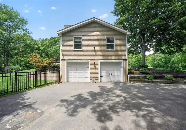 42nd image of 321 Birchbark Dr, Hanson, MA 02341 | MLS# 73539431