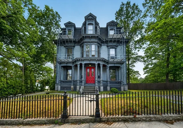 1st image of 533 Locust St #4, Fall River, MA 02720 | MLS# 73552541