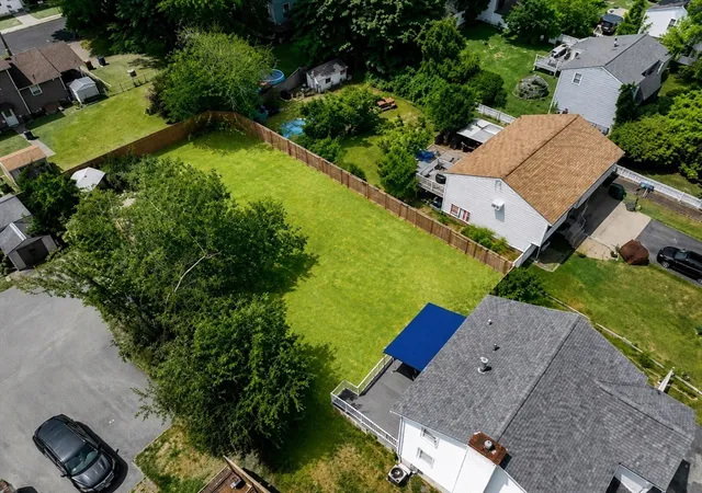 4th image of 487 Wentworth Ave, Lowell, MA 01852 | MLS# 73549792