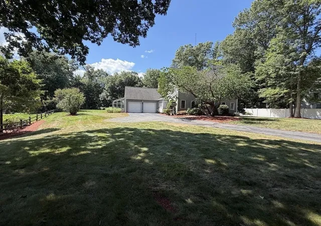 2nd image of 69 White Pond Rd, Hudson, MA 01749 | MLS# 73563826