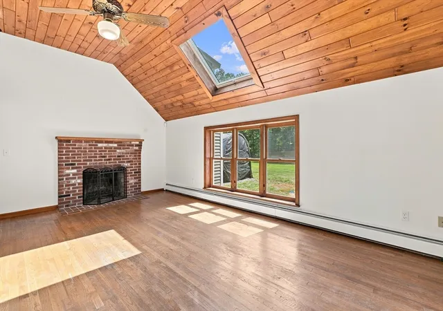 Photo 4 of Single family home for sale at 69 White Pond Rd, Hudson, MA 01749 | MLS# 73563826 | Listing updated on 2026-10-07