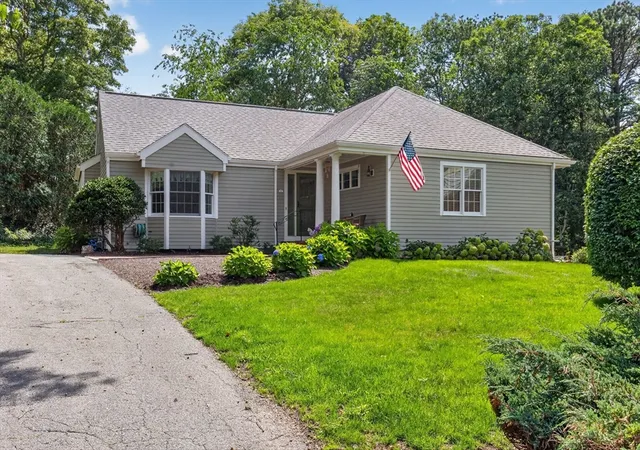 1st image of 8 Elizabteh Circle #8, Mashpee, MA 02649 | MLS# 73560002