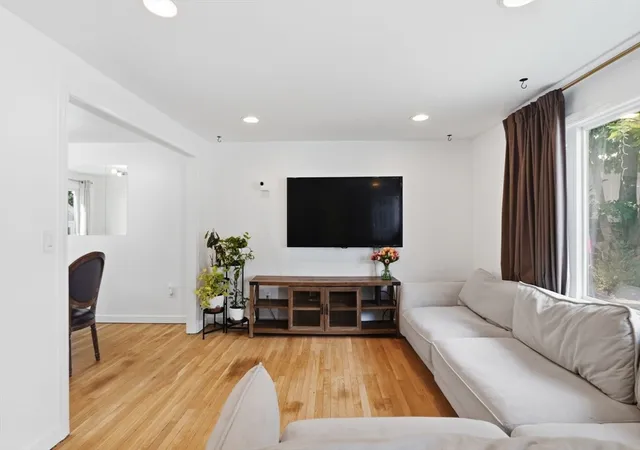 image of 5 Glen St, Framingham, MA 01702 | MLS# 73566560