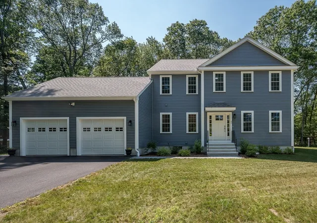 Homes for sale in Uxbridge, MA | 85 East St, Uxbridge, MA 01569 | MLS# 73492144
