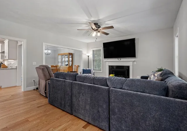 Homes for sale in Uxbridge, MA | 85 East St, Uxbridge, MA 01569 | MLS# 73492144
