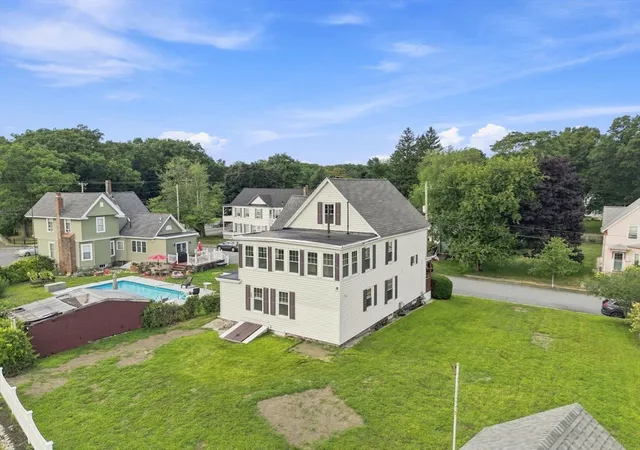 42nd image of 15 Hampstead St, Lowell, MA 01852 | MLS# 73564396