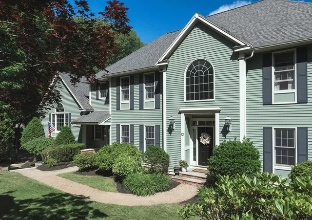 1st image of 10 Bayns Hill Rd, Boxford, MA 01921 | MLS# 73545222