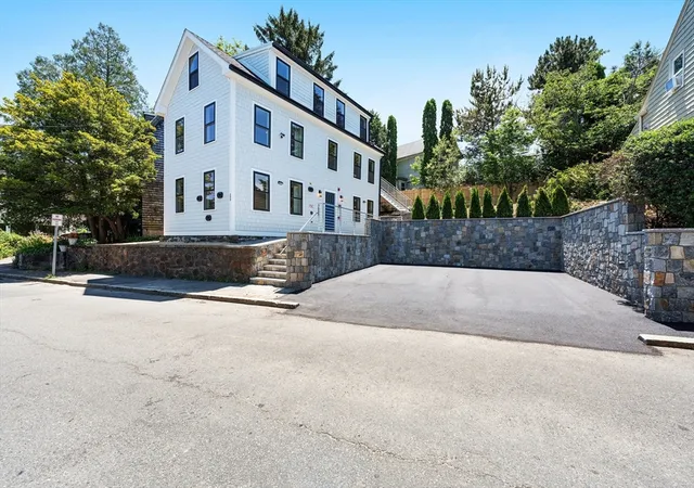 Homes for sale in Marblehead, MA | 290 Washington St #B, Marblehead, MA 01945 | MLS# 73535563