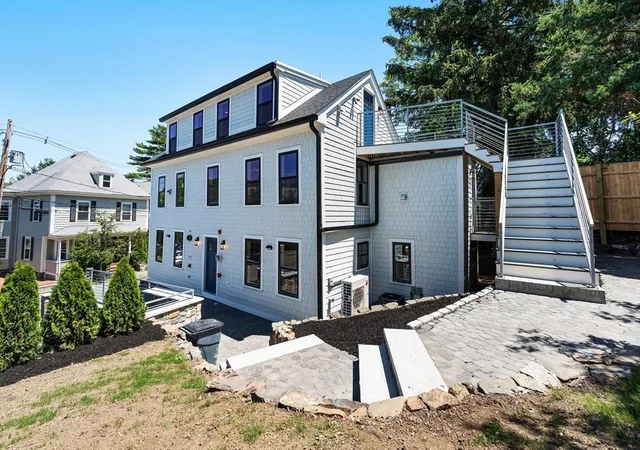 Homes for sale in Marblehead, MA | 290 Washington St #B, Marblehead, MA 01945 | MLS# 73535563