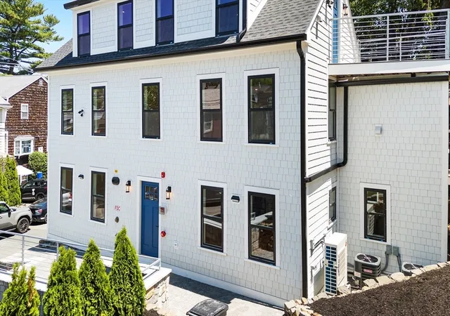 Homes for sale in Marblehead, MA | 290 Washington St #B, Marblehead, MA 01945 | MLS# 73535563