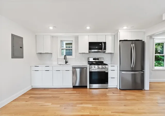 Homes for sale in Marblehead, MA | 290 Washington St #B, Marblehead, MA 01945 | MLS# 73535563