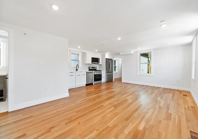 Homes for sale in Marblehead, MA | 290 Washington St #B, Marblehead, MA 01945 | MLS# 73535563