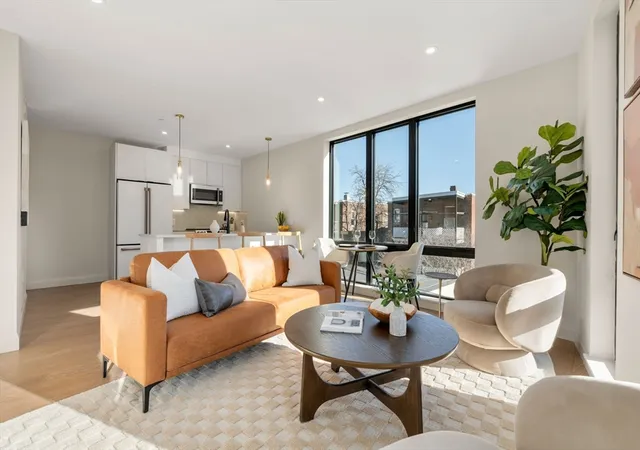 4th image of 100 Lincoln Street #304, Brighton, MA 02135 | MLS# 73546554