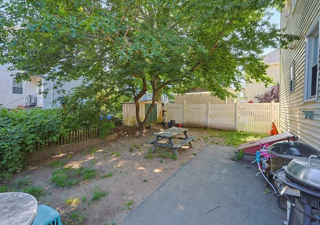 14th image of 118 Irvington St, New Bedford, MA 02745 | MLS# 73566049