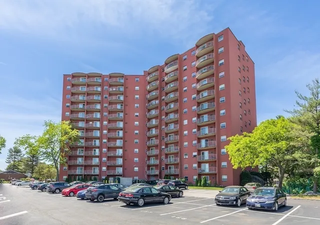 2nd image of 115 W Squantum St #616, Quincy, MA 02171 | MLS# 73563034
