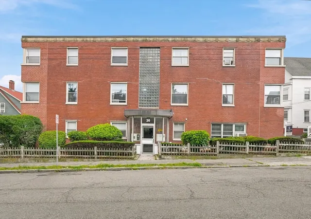 1st image of 30 Ocean Street #6, Lynn, MA 01902 | MLS# 73553079