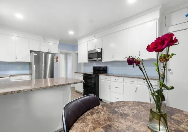 4th image of 26 W Elm Ter, Brockton, MA 02301 | MLS# 73533328