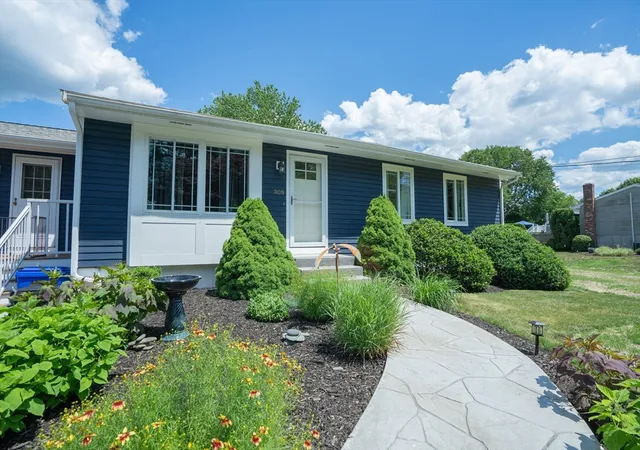 5th image of 305 Scadding Street, Taunton, MA 02780 | MLS# 73541592
