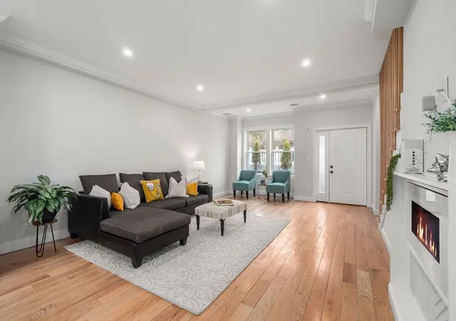 Homes for sale in Newton, MA | 56 Indiana Terrace #56, Newton, MA 02464 | MLS# 73528692