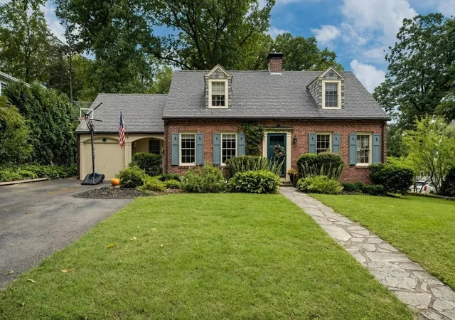 Homes for sale in Longmeadow, MA | 153 Western Dr, Longmeadow, MA 01106 | MLS# 73519609