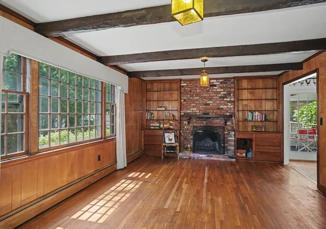 5th image of 21 Village Green, Norfolk, MA 02056 | MLS# 73566203