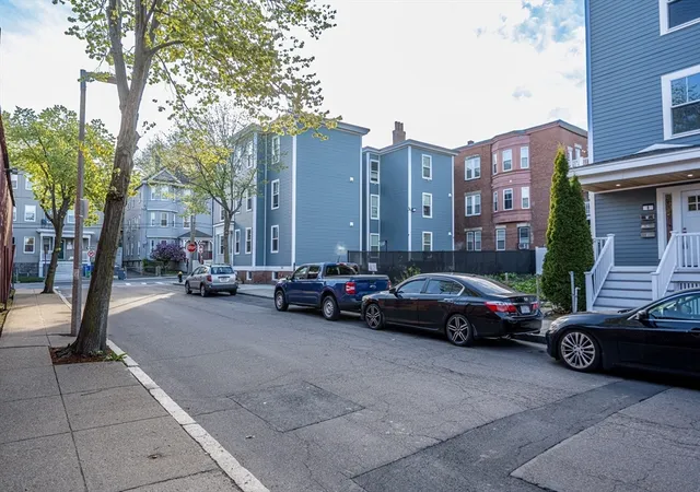 10th image of 6 Brookside Ave, Jamaica Plain, MA 02130 | MLS# 73516904