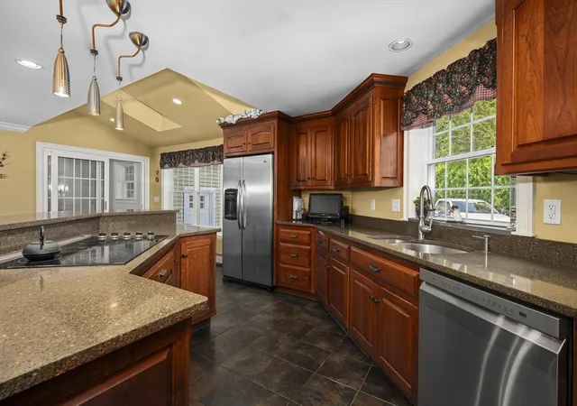 4th image of 70 Ellis Road, Southbridge, MA 01550 | MLS# 73544079