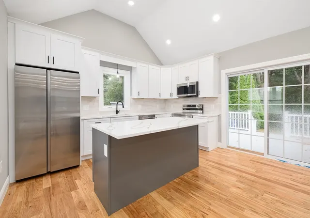 4th image of 5 Colfall St, Seekonk, MA 02771 | MLS# 73553525