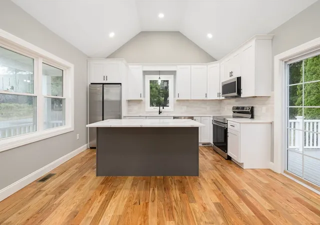5th image of 5 Colfall St, Seekonk, MA 02771 | MLS# 73553525