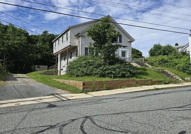 1st image of 43 Mayflower St, Plymouth, MA 02360 | MLS# 73561228