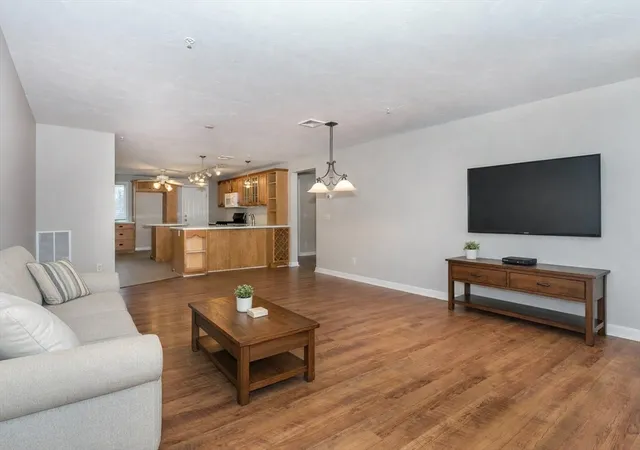 4th image of 4 Highland Ter, Plymouth, MA 02360