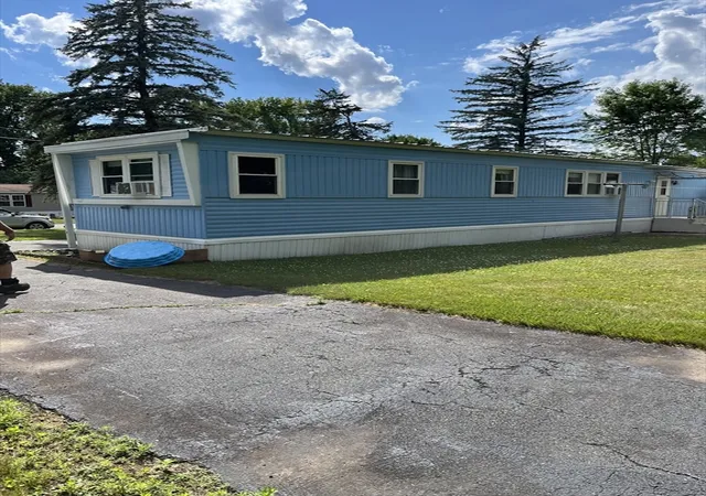 2nd image of 23 Riverview Cir, Brimfield, MA 01010 | MLS# 73542736