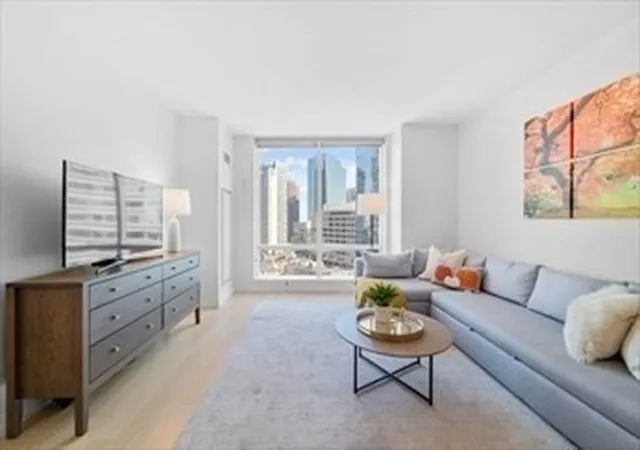 2nd image of 1 Franklin #2406, Boston, MA 02110 | MLS# 73492757