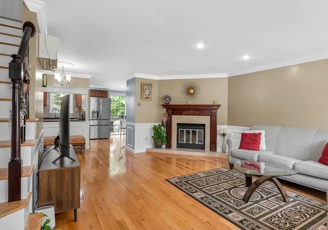 2nd image of 5 Meadowview Cir #5, Nashua, NH 03062 | MLS# 73560150
