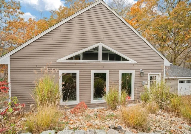 5th image of 241 Perryville Rd, Rehoboth, MA 02769 | MLS# 73504567