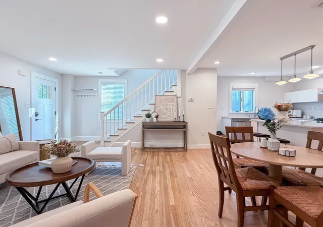 5th image of 130 Viles Street, Weston, MA 02493 | MLS# 73542128
