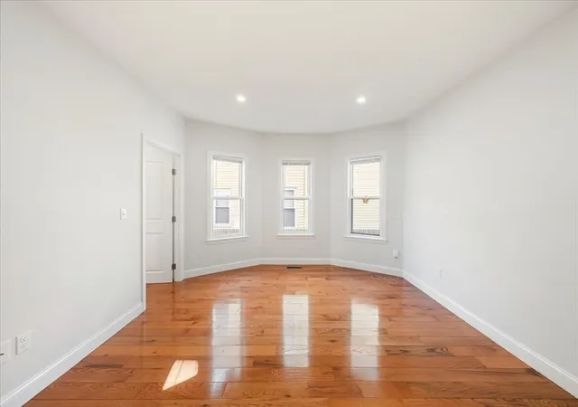 Homes for sale in Everett, MA | 15 Porter St, Everett, MA 02149 | MLS# 73510708