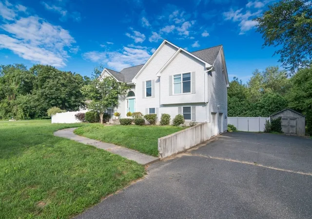 2nd image of 4 Phillips Pl, Hadley, MA 01035 | MLS# 73560772