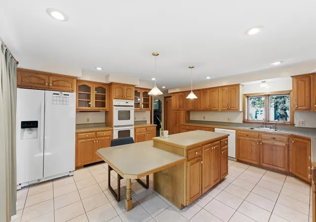 Photo 3 of Single family home for sale at 175 Granby Rd, South Hadley, MA 01075 | MLS# 73548631 | Listing updated on 2026-09-27