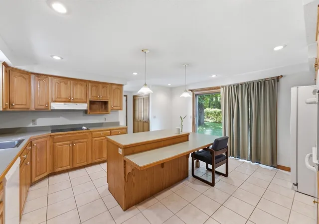 Photo 4 of Single family home for sale at 175 Granby Rd, South Hadley, MA 01075 | MLS# 73548631 | Listing updated on 2026-09-27